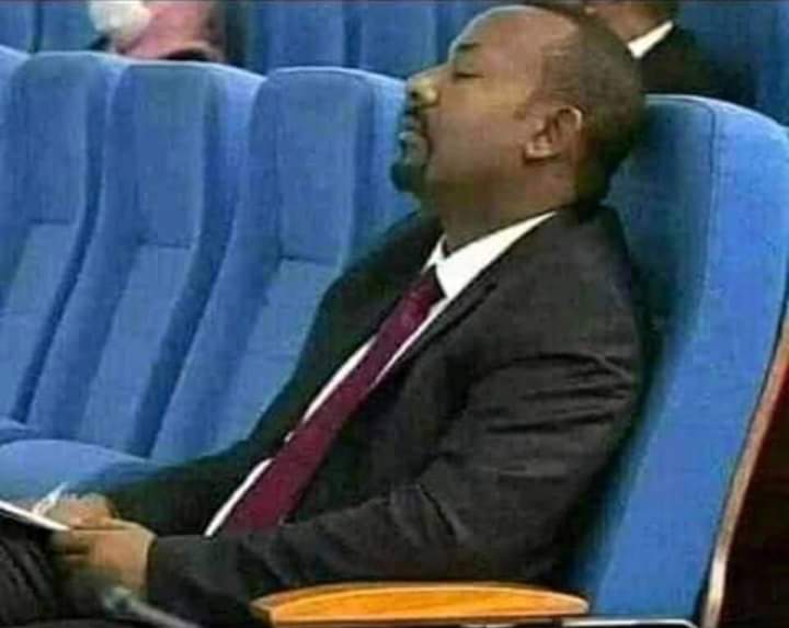 love_ethi's tweet photo. ግን ይች  ፓርላማ  ስንቱን አደነዘዘች  😂😂😂😂 https://t.co/N2ihoQHEEW