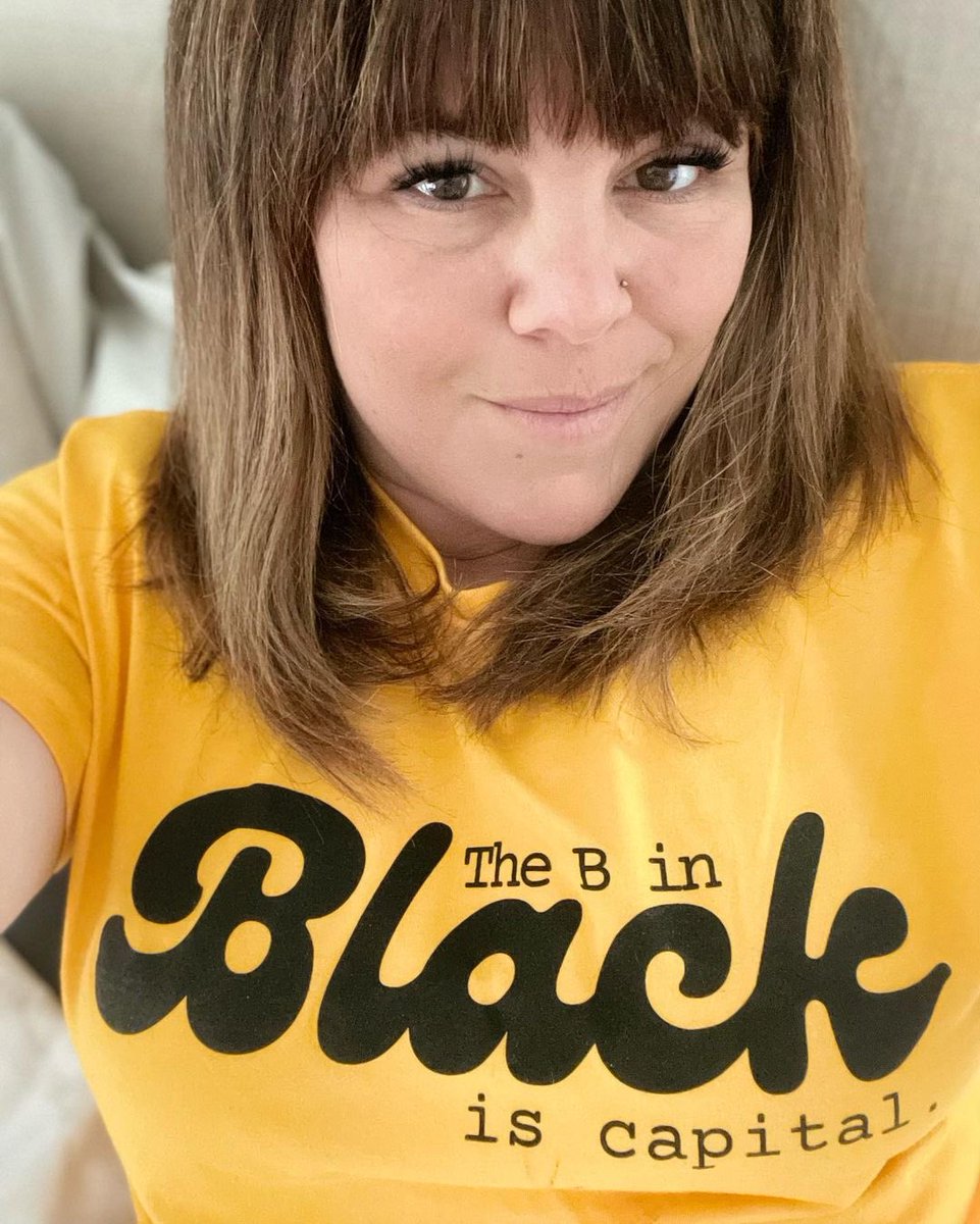 blacksmartproud's tweet photo. “As a grammar-nerd and a firm believer in equity and social/racial justice, this shirt spoke so FRIGGIN loud to me. I have actually had to correct numerous people (Much to their displeasure) on this VERY thing.” 
- Honestly Rach https://t.co/chzT4nfpdX