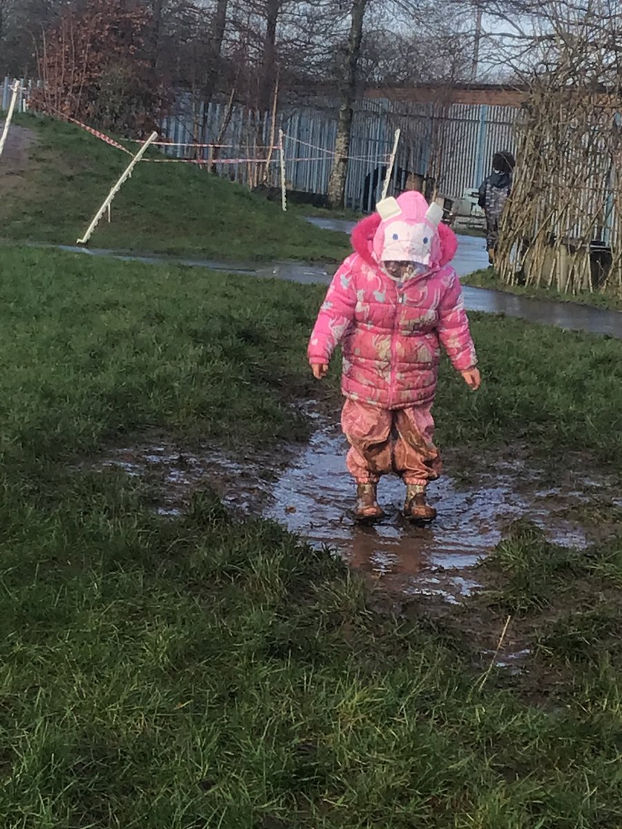 GalstonECC's tweet photo. The children have been making the most of outdoors whatever the weather this month! 🌧 ☀️ They have been mark making, splashing in muddy puddles and creating amazing pirate ships from resources and loose parts outdoors 🏴‍☠️ https://t.co/riRnG70bRH