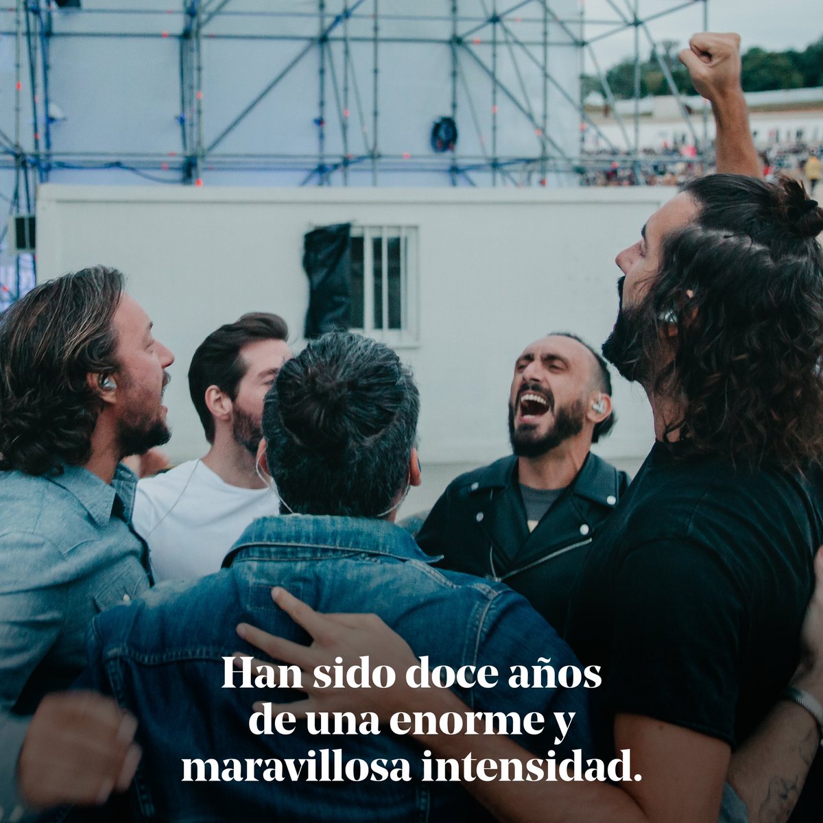 IZALmusic's tweet photo. por volver a tocar en grandes recintos los temas de siempre… y porque tras el último concierto de esta gira, en octubre, en el WiZink Center de Madrid, el grupo parará de forma indefinida. 
 
Han sido doce años de una enorme y maravillosa intensidad. https://t.co/Uv7D1q0qYq
