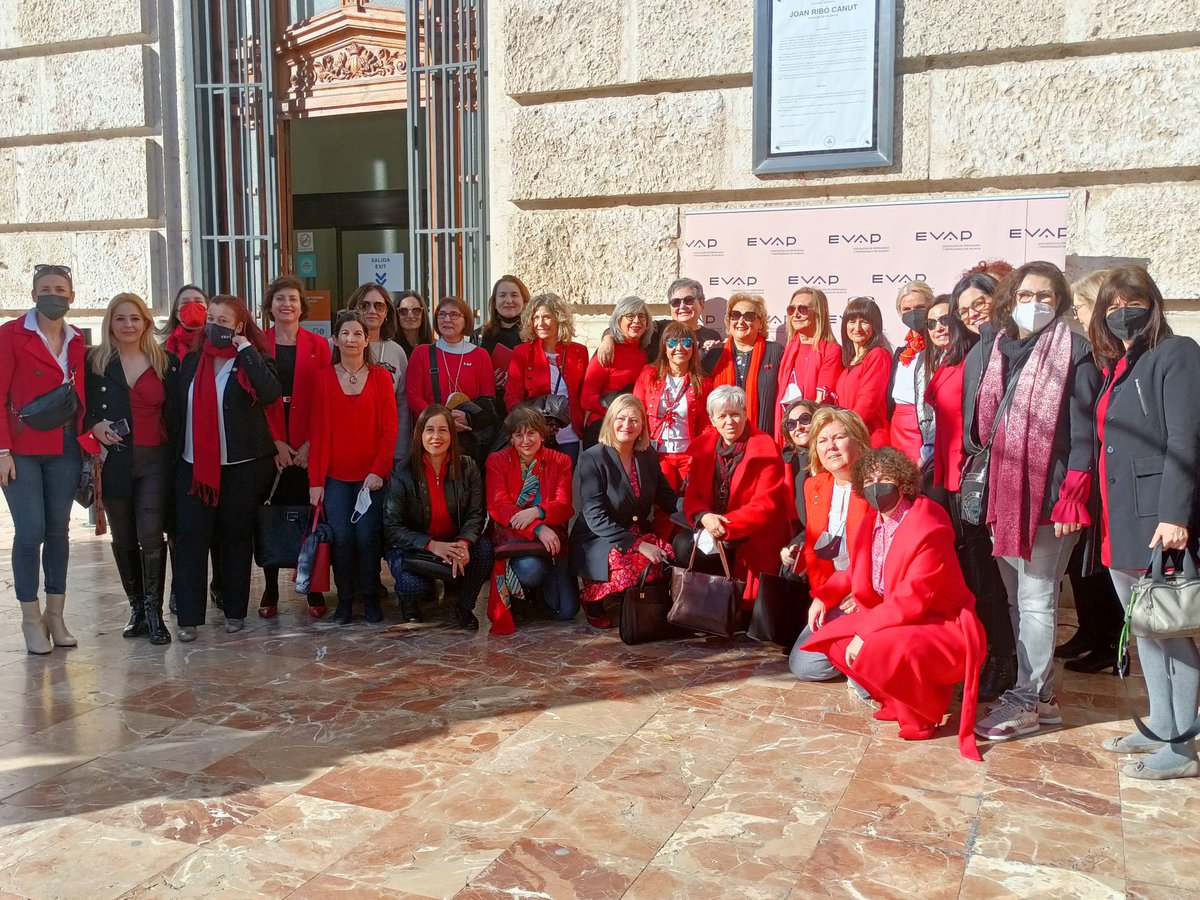 EVAPasociacion's tweet photo. Las asociadas de EVAP son el motor de nuestra reivindicaciรณn por la #IgualdadSalarial, gracias a su compromiso constante avanzamos hacia una sociedad mรกs igualitaria.
#EPD
#SomosEVAP https://t.co/NTkXrET8q2