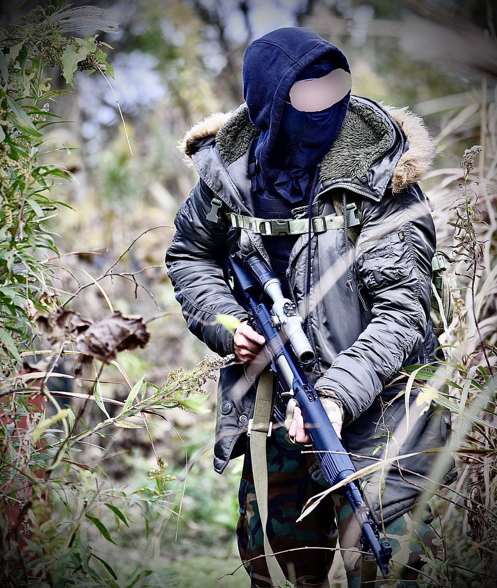 SVDivan's tweet photo. #EscapefromTarkov 

shturman cosplay 🥷🏻

📸 by @Bofors40 &amp; @PJ_FLAG https://t.co/dRZHhvoTVv