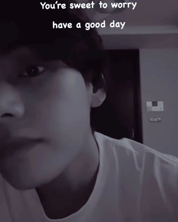 tondiku's tweet photo. @BTSV7forever Love you too my bias #TAEHYUNG #KimTaehyung #vtae @BTS_twt https://t.co/oQxvlP4Mta