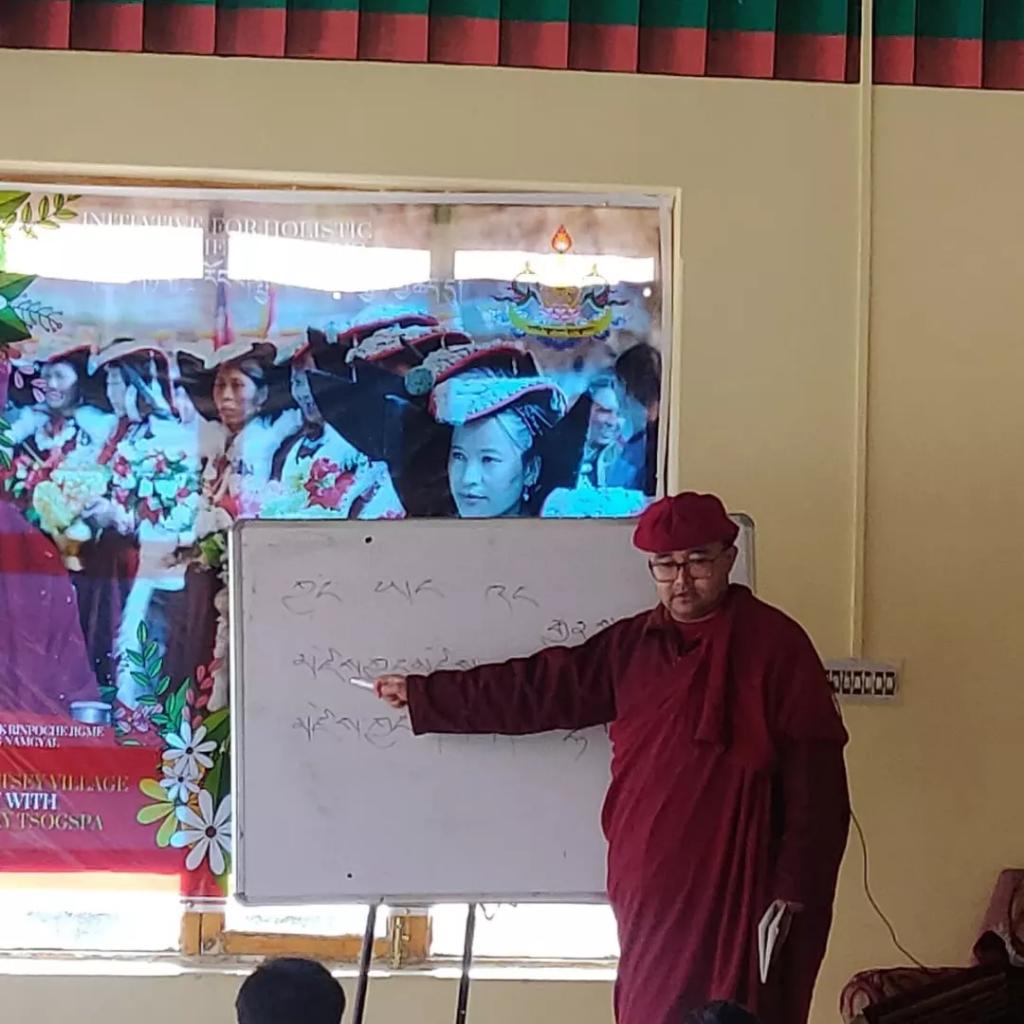 VoiceOfRong's tweet photo. Education Retreat by His Eminence  Kyabje Khamtak Rinpoche Jigme Nawang Namgyal Chog at Liktsey Gonpa. 

#educationretreat #spiritualretreat #CultureWorkshop #Rong #changthang https://t.co/MIrIBNL0FY