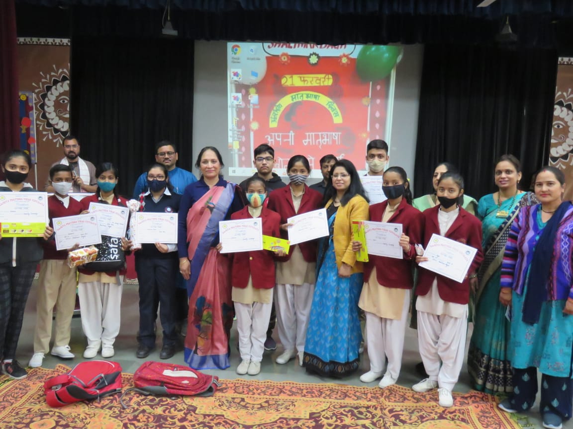 RPVVSHALIMAR's tweet photo. "God couldn't be everywhere so He created mother."

INTERNATIONAL MOTHER TONGUE DAY celebrated at SOSE, Shalimar Bagh as MOTHER'S MEET and PTM with full fervour under the able guidance of Ms. Sarita Batra, Principal. 
Some glimpses..
@Dir_Education @msisodia @BatraBagh https://t.co/zFTEzqICMz
