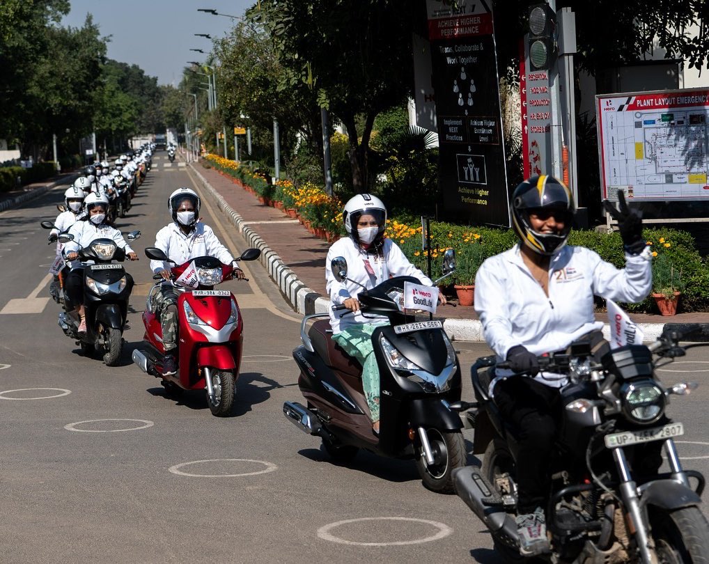HeroMotoCorp's tweet photo. Here’s a glimpse of how our perfect Monday morning looked like yesterday. Over 21 women-only riders kick started this ride, #breakingstereotypes and leading the roads of #Delhi like a pro cheering #ladkichalarahihai
#womencantdrive #womenriders #HeroGoodLife #PleasurePlusXTEC https://t.co/WyaIBZJOjF