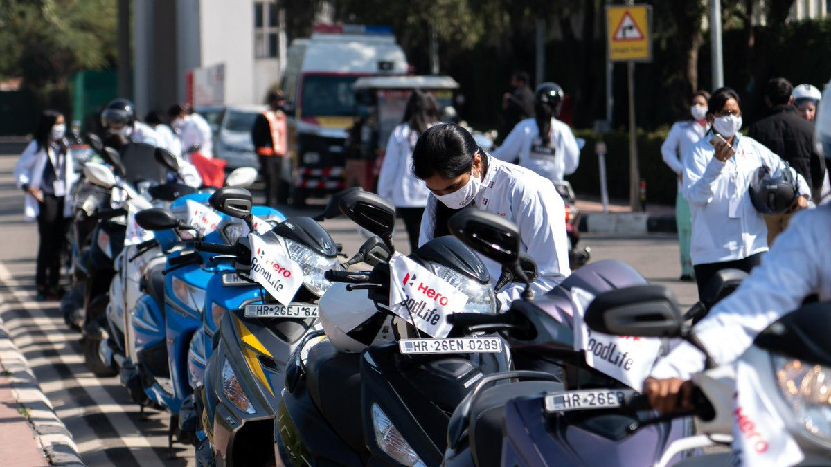 HeroMotoCorp's tweet photo. Here’s a glimpse of how our perfect Monday morning looked like yesterday. Over 21 women-only riders kick started this ride, #breakingstereotypes and leading the roads of #Delhi like a pro cheering #ladkichalarahihai
#womencantdrive #womenriders #HeroGoodLife #PleasurePlusXTEC https://t.co/WyaIBZJOjF