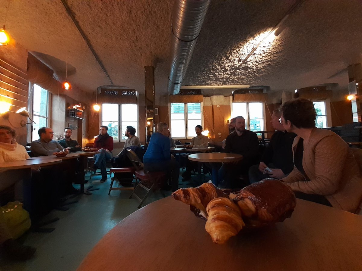 _Atlansun_'s tweet photo. [LIVE ☕️] Aujourd'hui c'est le premier petit déjeuner Atlansun de l'année 2022 à #Rennes !  🥐

Nous sommes ravis d'avoir pu accueillir les membres rennais du réseau et nos partenaires pour un moment d'échanges autour du solaire ! 🌞

Prochain petit déjeuner à #Angers ! https://t.co/y27pWsM8nN