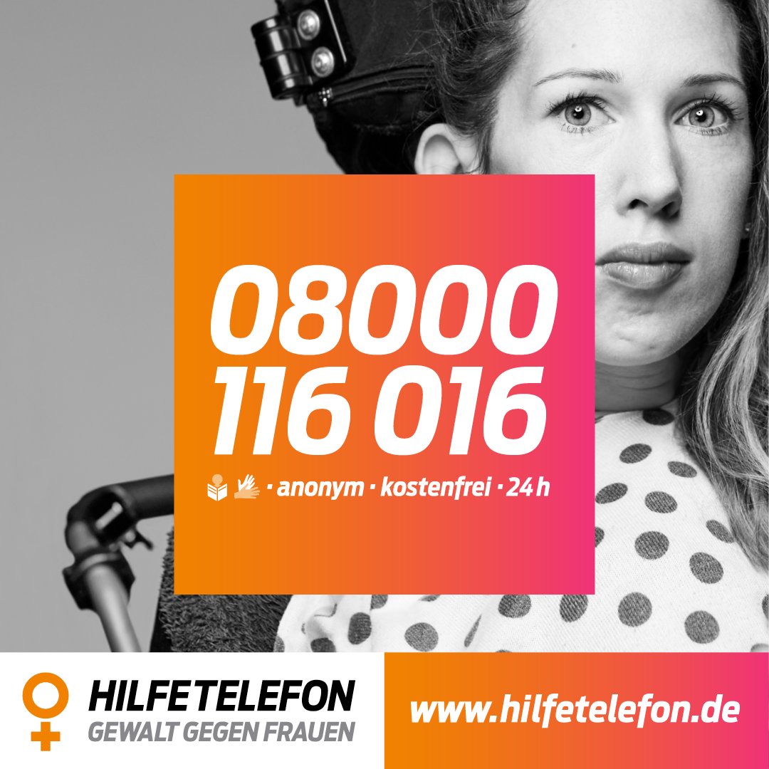 Eine Frau im Rollstuhl schaut direkt in die Kamera. Vor ihr ein Störer "08000 116 016. Anonym. Kostenfrei. 24 Stunden."