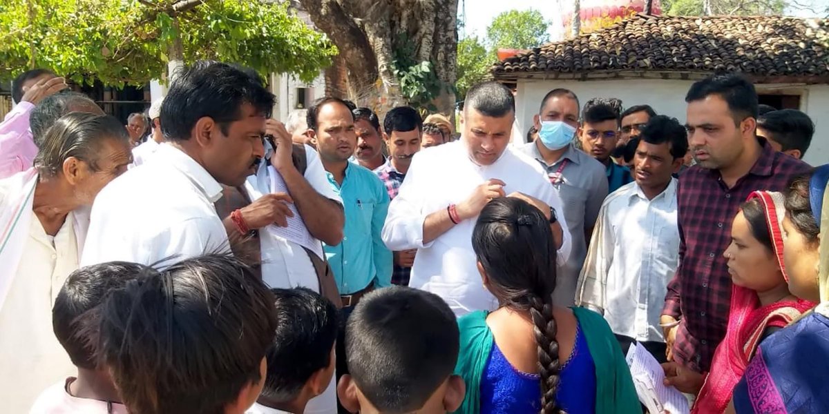 nilay_daga's tweet photo. घर चलो घर घर चलो अभियान ग्राम माथनी में सभी कांग्रेस साथियो के साथ।
#congress4mp
@OfficeOfKNath @digvijaya_28 @INCMP @jitupatwari @JVSinghINC @MPArunYadav @MohanPrakashINC https://t.co/4Gs0suQDwD