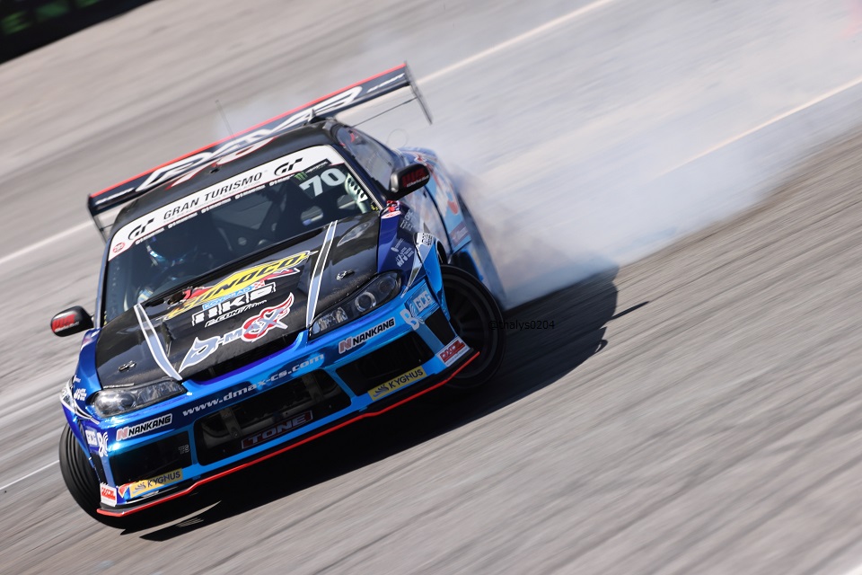 thalys0204's tweet photo. 2021.10.03
D1GP@奥伊吹モーターパーク
No.70 NANKANG TIRE DRIFT TEAM D-MAX
TEAM D-MAX S15 SILVIA 2JZ 4号機
横井昌志選手
#D1GP
#奥伊吹モーターパーク
#シルビア
#S15
#TeamDMAX
#横井昌志
#Silvia
#NANKANG https://t.co/lwrfDag3bi
