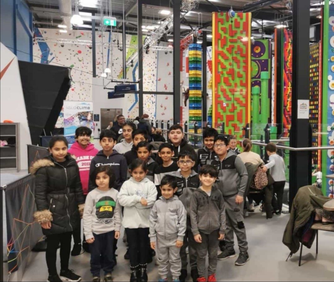 ClarksfieldCG's tweet photo. Half-term activity @SummitUpClimb, everyone had a fantastic time. @WeActTogether, @LocalTrust. https://t.co/0TmQnNDKOq