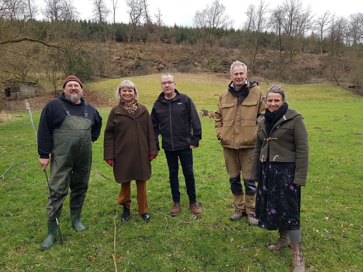 sw_projekte's tweet photo. Nachhaltigkeit und Umweltschutz beschäftigen jetzt auch Menschen rund um #Schmallenberg. Mittels Workshops, Veranstaltungen und Kooperationen (bspw. #Solawi Gemüsegruppe Leissetal) rückt das Thema zunehmend in den Blick.
@aktion_mensch #Lennewerkstatt #teamimpuls #Teilhabe https://t.co/uuPg9W8ZBX