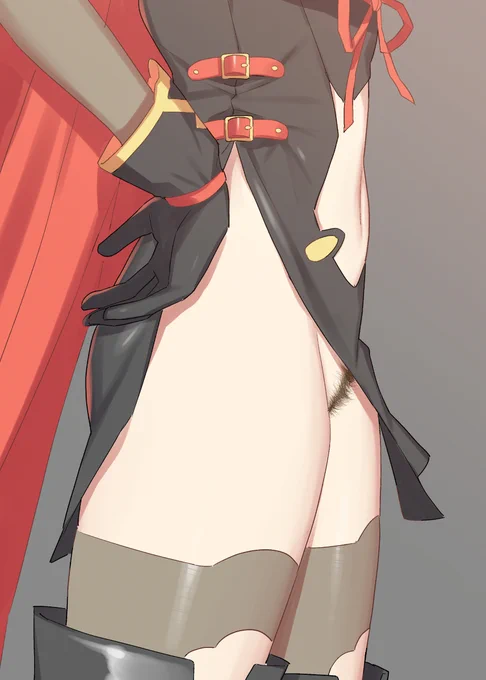 やっぱり履いてなくないですか…? 