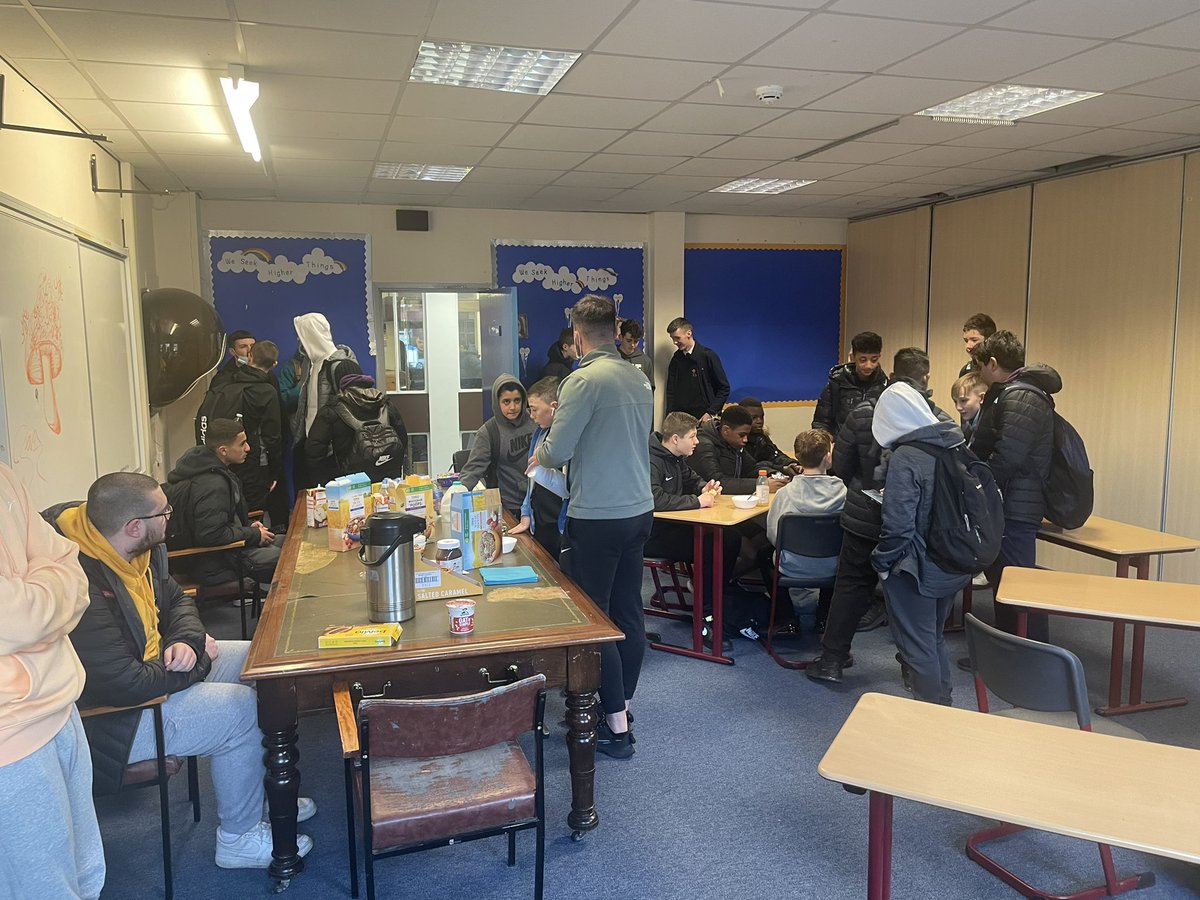 Thank you to <a href="/WhitehillAlder/">WhitehillAlder</a> and @andrewjmar5 for your support with breakfast club this morning. Same again tomorrow?