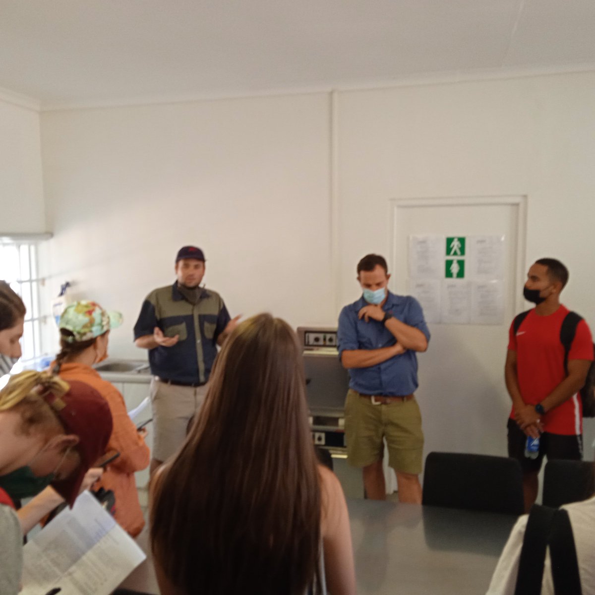 of_oenology's tweet photo. Thank you to @bosmanwines for hosting our 3rd year class this morning and learning all things plant improvement https://t.co/RdS7jXxxRc