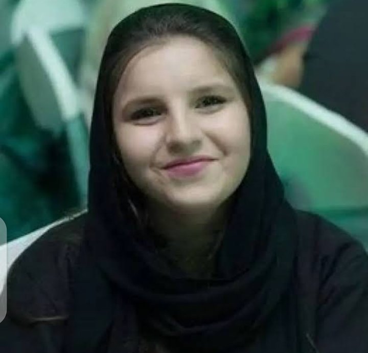 ir_vlog's tweet photo. She was watching Shaheen yesterday as if she watched her father 
#ShaheenShahAfridi 
#HarisRauf 
#Russia https://t.co/DcZ4PWBebP