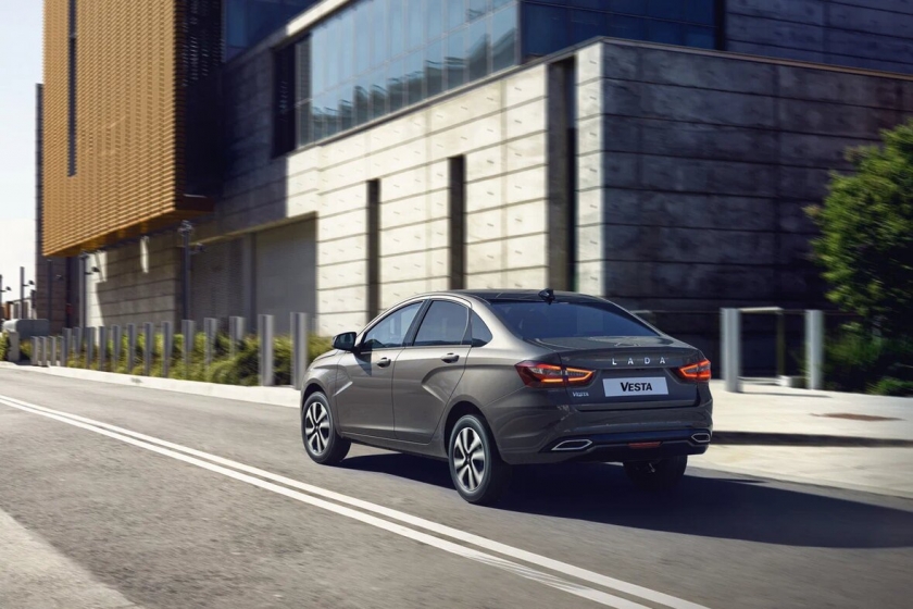 ainsider's tweet photo. 2022 Lada Vesta.
.
#2022LadaVesta #LADA #LADAVesta https://t.co/eIow170X4k