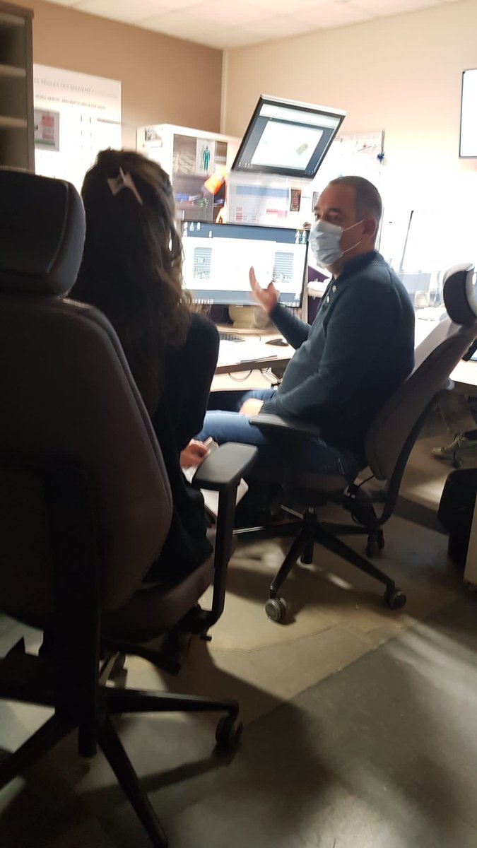 #SNCF 5h ce matin, prise de service pour <a href="/BB27000/">BB27000</a> et déjà en interview avec <a href="/libe/">Libération</a> Notre ⭐️ des RS partage à nouveau son savoir faire de super PAC Man TER et son rôle de Twittos préféré du ferroviaire <a href="/SNCF/">❌</a> 😉 hâte de lire cet article… .👍@CRL_SNCF <a href="/FabienSutter/">Fabien Sutter</a>