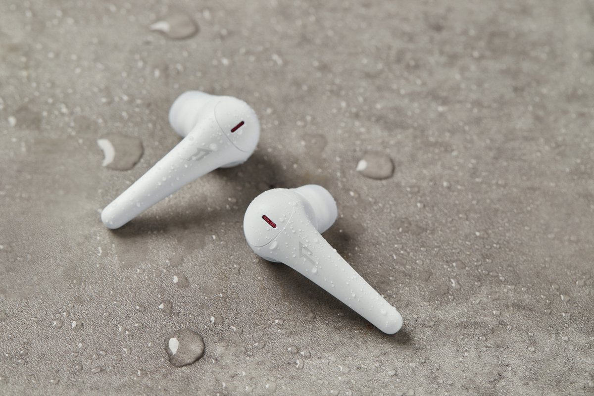 With their secure active fit, the ComfoBuds Pro are designed to stay in while you work out, with ANC and Pass-Through mode for total control over how you block out the noise and find your focus 🏋️‍♀️🎶 bit.ly/1MORE-ComfoBuds