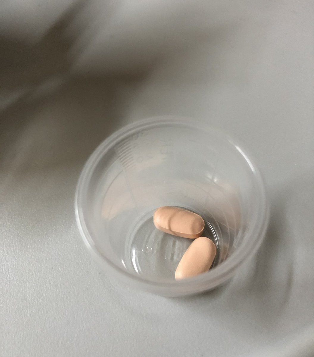 MaisieRB_x's tweet photo. 2 years ago today I took this photo, I just received my first dose of Kaftrio after spending 4 weeks fighting to stay alive. These two tiny little tablets saved my life, quite literally. Forever grateful ♥️ https://t.co/Wo8FL37oq6