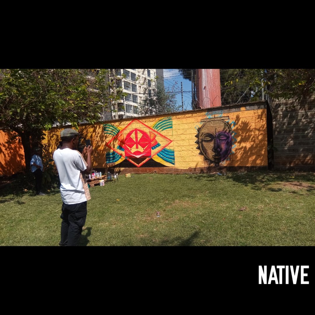 nativenairobi's tweet photo. 'Elder ones' mural from the #historyfunction series , completed at Muringa studios.
#grafffiti #streetart #kenyanart #aerosolart https://t.co/XbKdbzrYDY