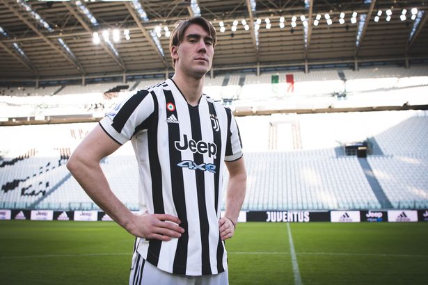 🚨 Competition Time 🚨

If Dušan Vlahović scores anytime in the Champions League tonight, we are giving away a free 👕❓📦

Starting from only £24.99
👉 Mystiquejerseys.com 

🔄 Retweet to enter