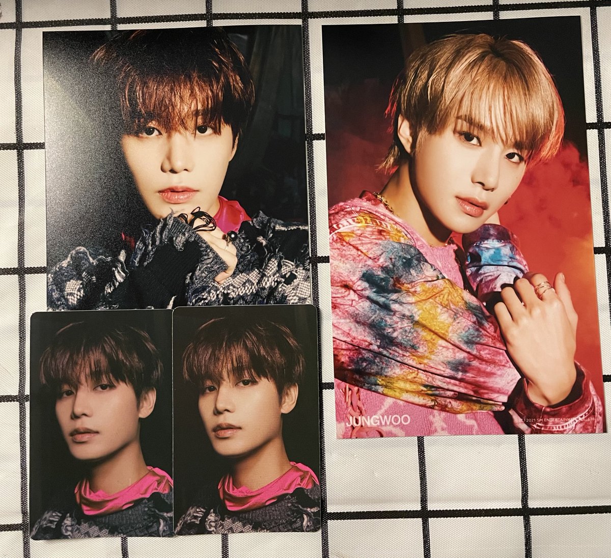 WTS LFB 127 FAVORITE MD

Taeil set- 150
(Sticker has minor faint marks)

Jungwoo set- 100

+pf+lsf

Mop:gcash, unionbank
Mod: ggx, sco, sdd

#youngnnyOnhand