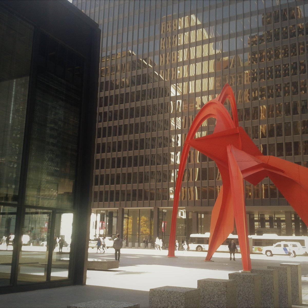 MindpuzzleFilms's tweet photo. Finally made it on the weekend to @neuenationalgallerie  I adored that marriage of minimalism back then in Chicago and today.  #ChicagoFederalCenter and #AlexanderCalder 's #Flamingo #VanDerRohe 's #NeueNationalGallerie #MinimalMaximal https://t.co/BD8wIMpDRv