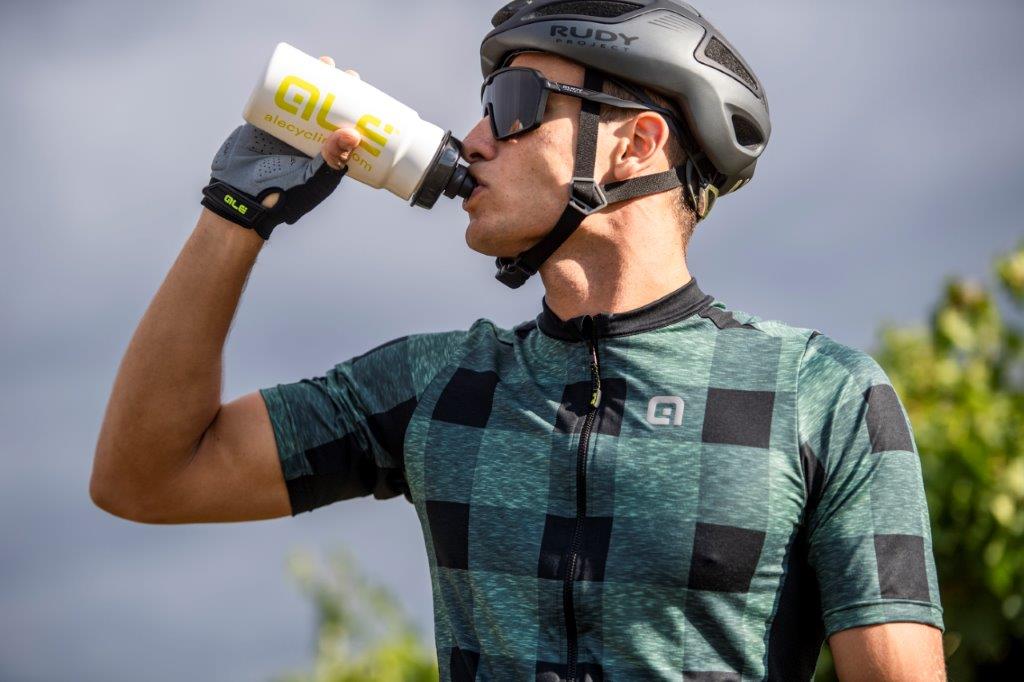 VeloUK's tweet photo. News: ALE Spring-Summer Collection

Clothing supplier to Cams Basso, Brother UK/Orientation Marketing, Bike Exchange, Groupama FDJ &amp; Bahrain Victorious has unveiled its Spring/Summer collection
https://t.co/aWL7bHiSso

@Paligapltd  | @ALE_cycling |  #iAmAle | #CustomCycling https://t.co/t8QKtHDnu1