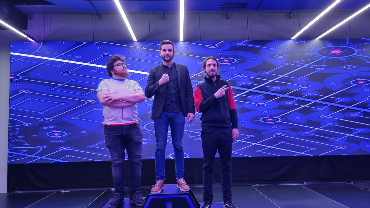 EXPLORiA tweet media