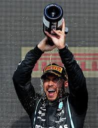 RyanMcsweeney11's tweet photo. @PriscillaBirun4 @LewisHamilton Guy is a clown, pic is from Silverstone last year - definitely earned that, operation take out the only guy that can challenge you and claim a free win lol https://t.co/4vtiYRg3An
