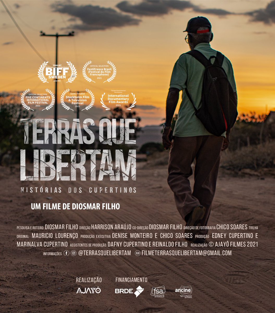 diosmar_filho's tweet photo. #Aquilombamento ✊🏿🎥
Nosso filme "TERRAS QUE LIBERTAM histórias dos Cupertinos" integrou a cerimônia de encerramento do 15º Festival #VisõesPeriféricas2022. E podem assistir online até hoje #22Fev essa memória #Quilombola contemporânea.
#CinemaNegro 👇🏿
https://t.co/GF4CVmOh2L https://t.co/Wh4KUpL872