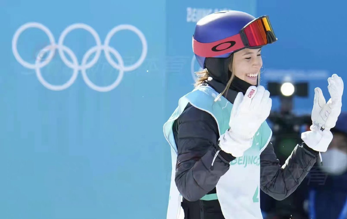 EileenFengGu's tweet photo. @Beijing2022 
你们每天都在激励着我，我很幸运能够成为这个了不起的大家庭的一员。最后，感谢你 - 自由���滑雪运动！
另外：感谢说想我的朋友们，我在北京啊！ https://t.co/qlPA7xSobH