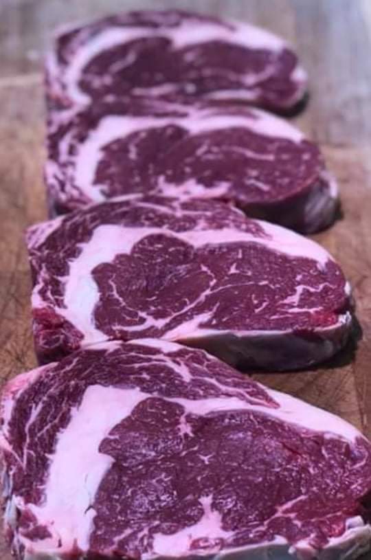 CarrFarmGeese's tweet photo. Now taking orders for our next consignment of 30day dry hung #pastureforlife Certified #beltiebeef. Free local deliveries and Norwich and Ipswich, plus courier available.Order at https://t.co/oHahkz7VZn #grassfed #grassfedbeef #norfolkbeef #beltedgalloway #craftbeef #britishbeef https://t.co/x8IhBrbtoy
