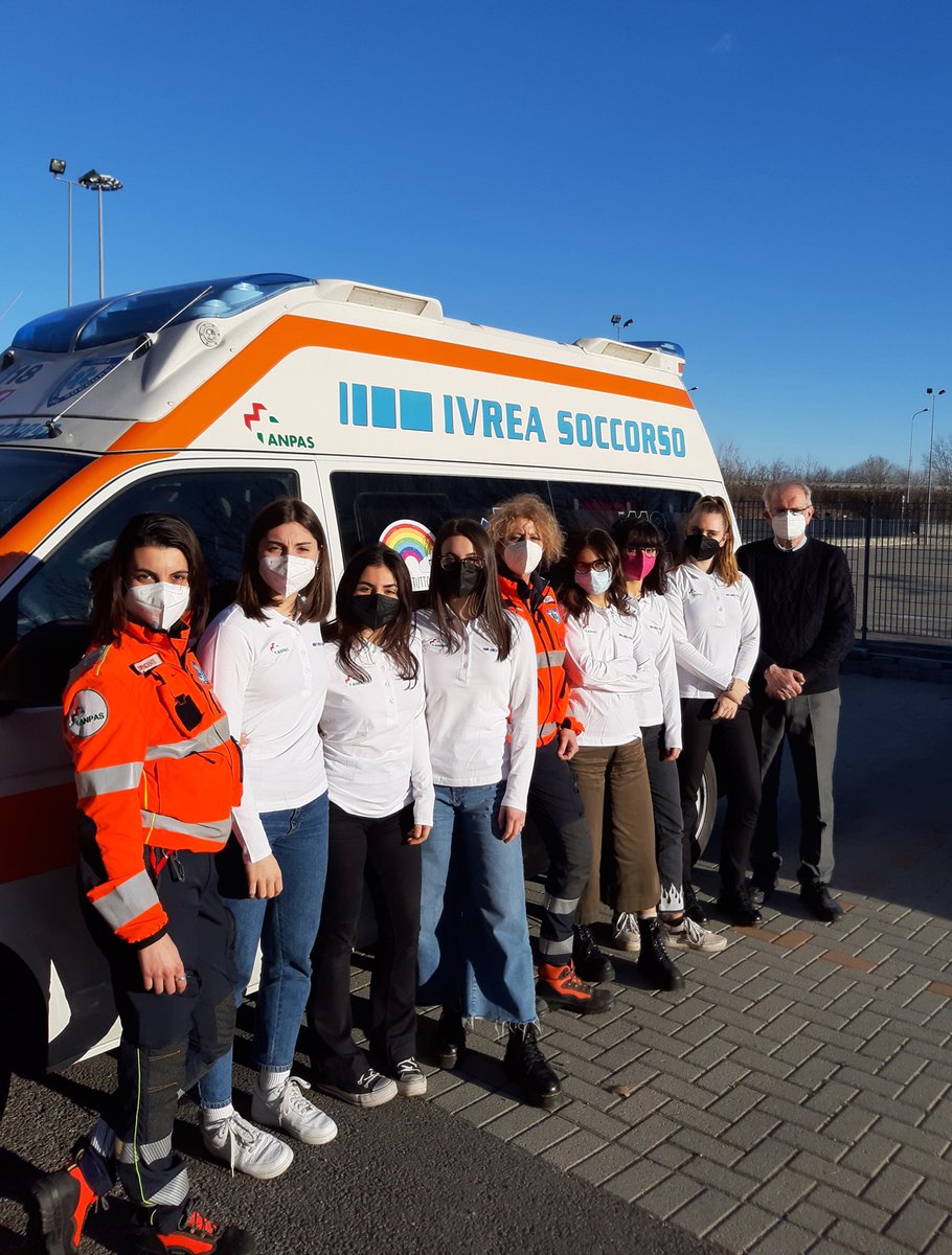 AnpasPiemonte's tweet photo. #Anpas #IvreaSoccorso ha stipulato una convenzione triennale con il Liceo Carlo Botta per percorsi per le competenze trasversali e orientamento rivolti a studenti e studentesse del Liceo da svolgersi presso l’associazione di #volontariato eporediese. https://t.co/hHGErJyslp https://t.co/DfWkUKTNut
