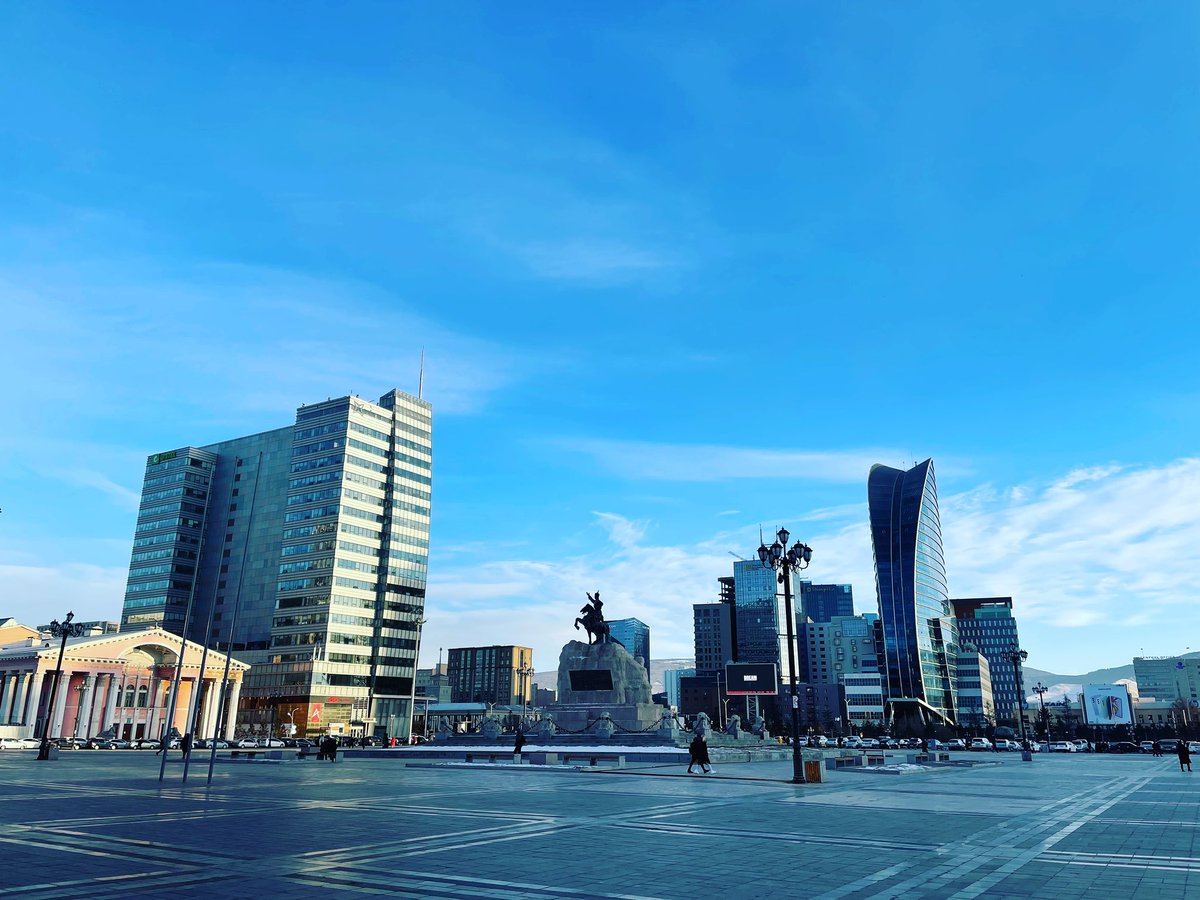 Гадаа гоё байнаа ⛅️