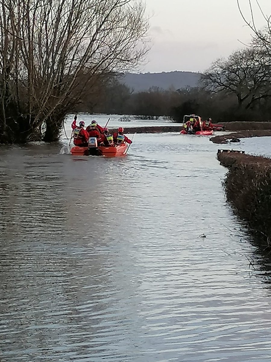 SARAWyreF's tweet photo. Yesterday we were called out to assist @shropsfire with flood evacuations. We sent crew from @SARAWyre, @SARATewks and SARA Upton.
We were tasked with evacuations and rescues of members of the public, we then travelled back to station to prepare for the next callout. https://t.co/F7Fz1mvhTP