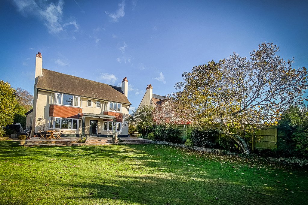 Spring is in the air..!🌷
eastofexe.co.uk/latest-news/it…