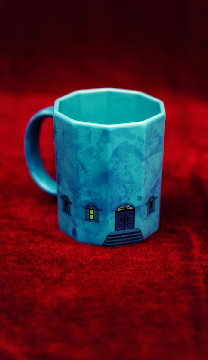 綾辻行人さんの「十角館の殺人マグカップ」。坂野も関係者枠で完成品を