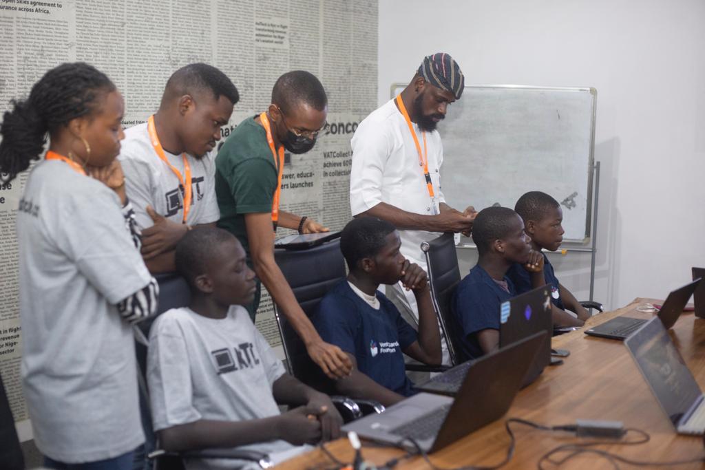 kidsthatcodeNG's tweet photo. We're excited to announce that we are now in collaboration with @ChessInSlums to teach coding to beneficiaries of its outreach.

This partnership will see @ChessInSlums beneficiaries, coached and equipped with the tools and vital skills needed to conquer their world. https://t.co/LELvBq1y0r