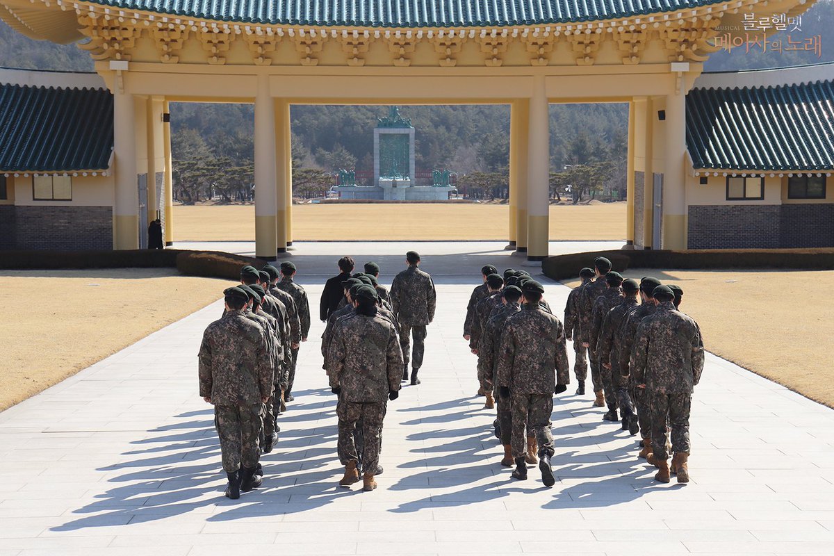 howfarms's tweet photo. 2022년 2월 22일, 
대한민국의 평화와 자유를 수호하다 산화하신 
참전용사님들의 희생을 기리는 시간을 가졌습니다.

오늘의 우리가, 오늘의 행복을 누리고 살 수 있게 해주신
참전용사님들의 헌신
결코 잊지 않고 가슴에 새기겠습니다.

숭고한 희생에 다시 한번 감사와 존경을 표합니다. https://t.co/lNk1GxSg8N