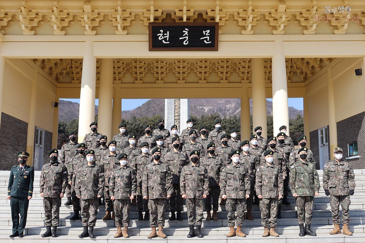 howfarms's tweet photo. 2022년 2월 22일, 
대한민국의 평화와 자유를 수호하다 산화하신 
참전용사님들의 희생을 기리는 시간을 가졌습니다.

오늘의 우리가, 오늘의 행복을 누리고 살 수 있게 해주신
참전용사님들의 헌신
결코 잊지 않고 가슴에 새기겠습니다.

숭고한 희생에 다시 한번 감사와 존경을 표합니다. https://t.co/lNk1GxSg8N
