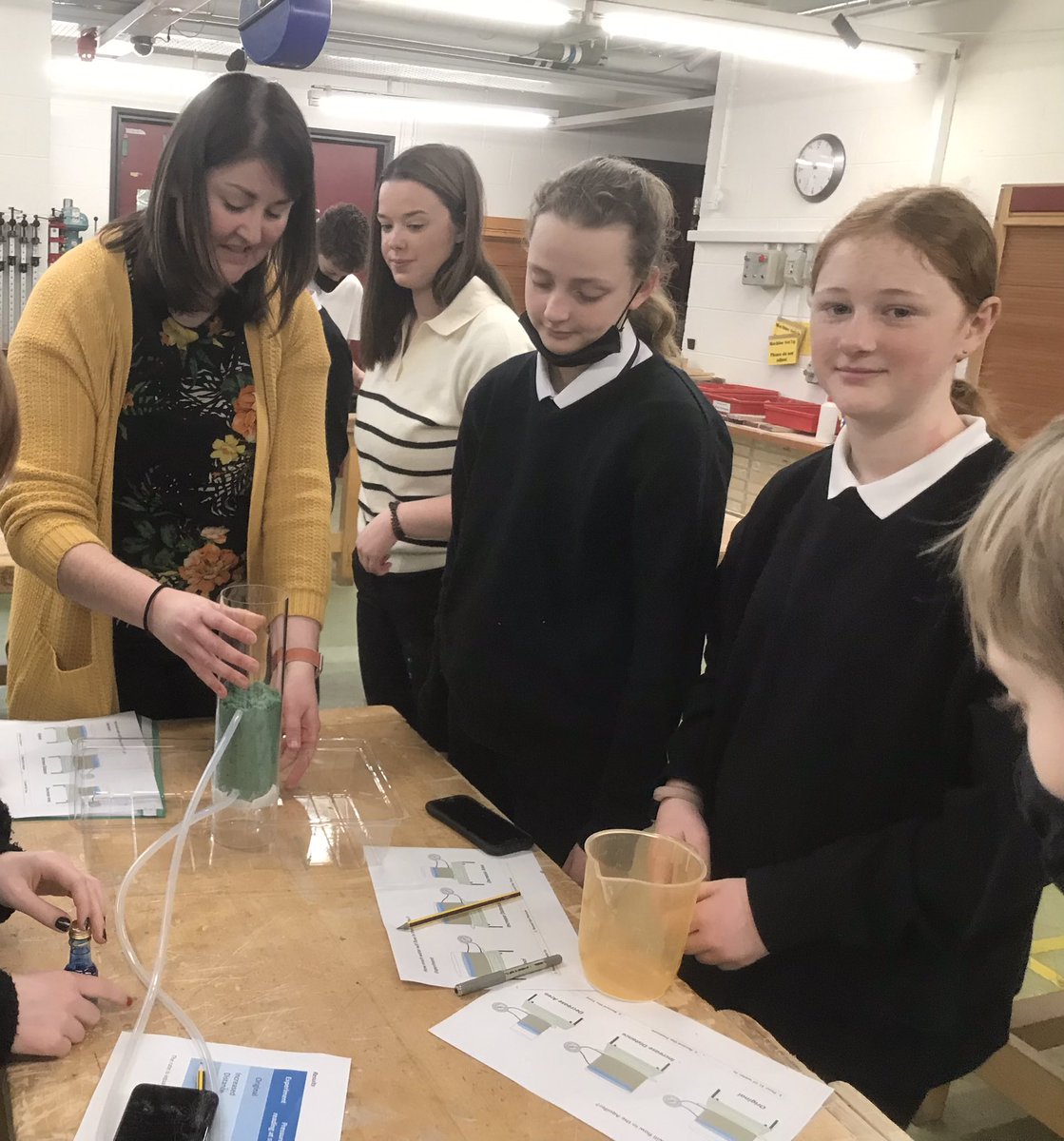 LeithStem's tweet photo. Petex Petroleum Experts Ltd. are leading a series of lessons with a lucky group of our S1 pupils.  @leith_tech @leithacademy @LeithScience https://t.co/HMzGOSPqvI