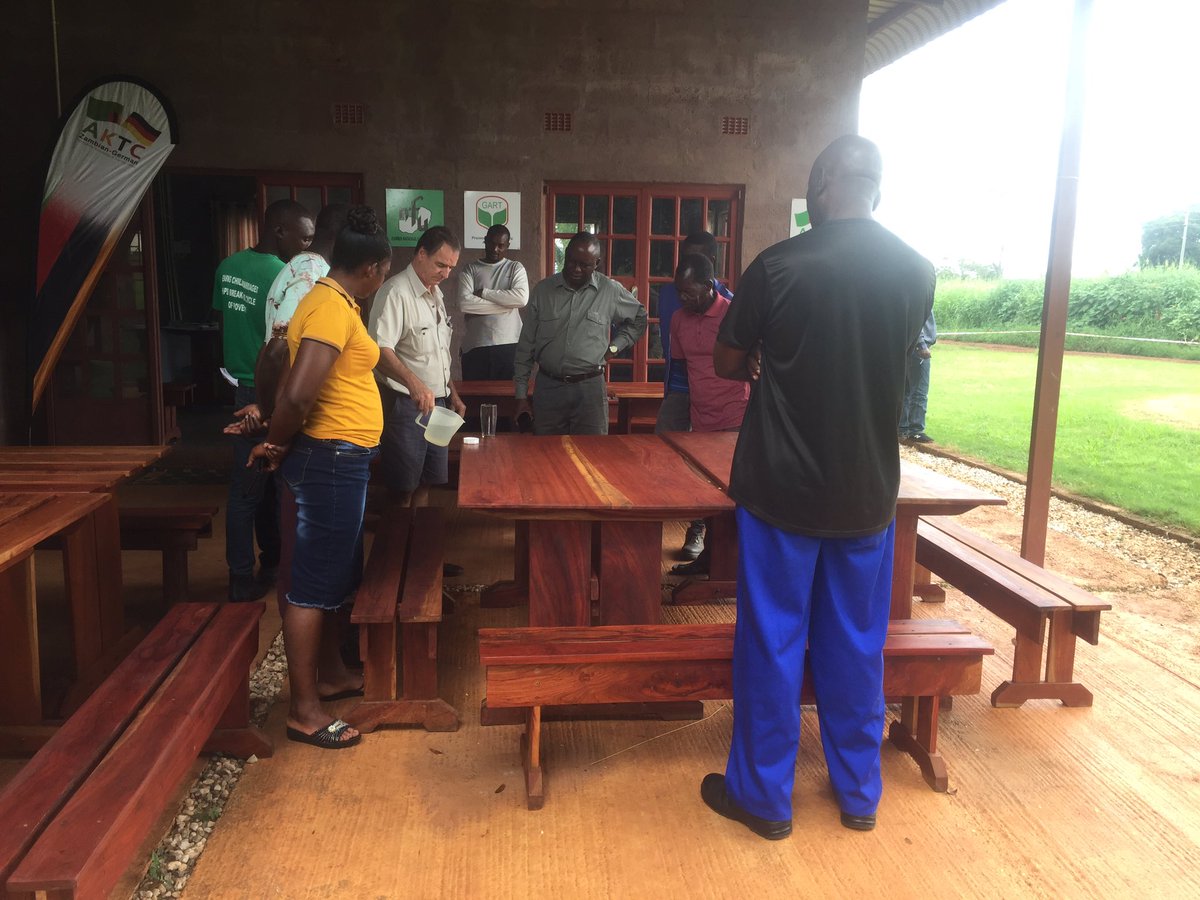 GeniusChabinga's tweet photo. Currently in progress! #BOOMSPRAY CALIBRATION. @AKTC_Zambia . For Emergent Farmers from various places of zambia! https://t.co/eKRI25uYRs