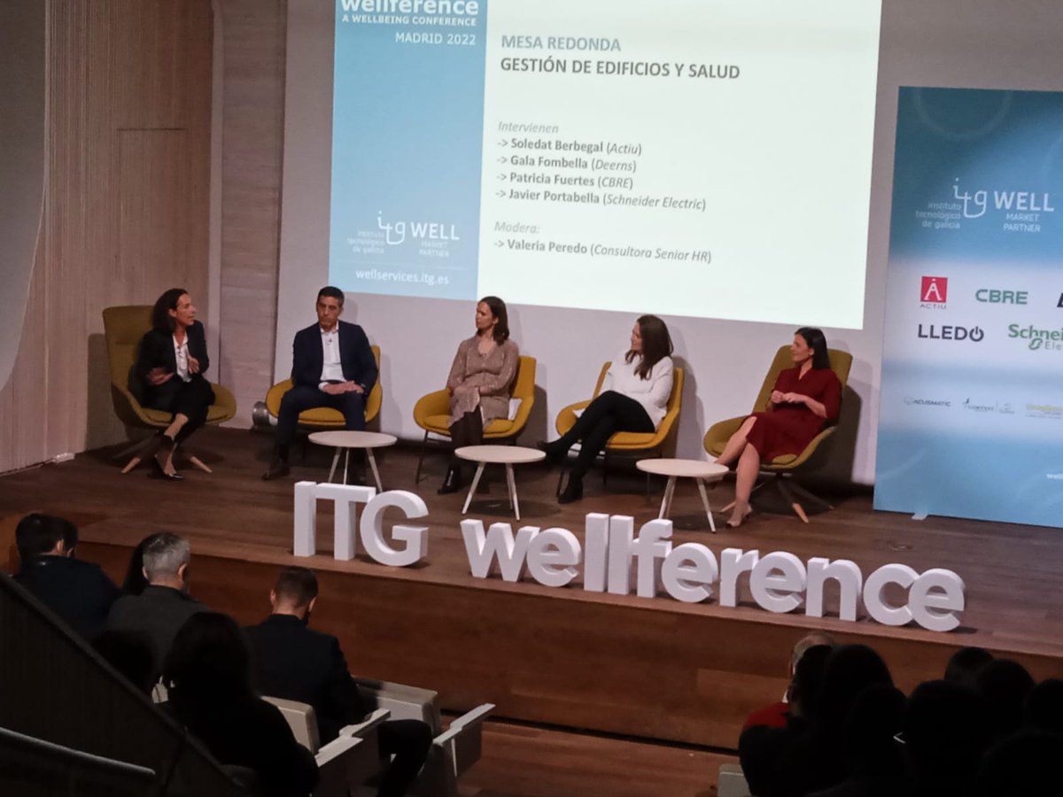 KnaufInsulSpain's tweet photo. 🔴Patricia Fuertes, Wellbeing strategy manager en @CBRE_ES, "Antes era difícil convencer de la necesidad de #construir de manera #sostenible, hoy la gente entiende que el concepto #WELL es invertir en un espacio que hará que las personas den su máximo potencial."
#Wellference22 https://t.co/bLW8KBkBc1