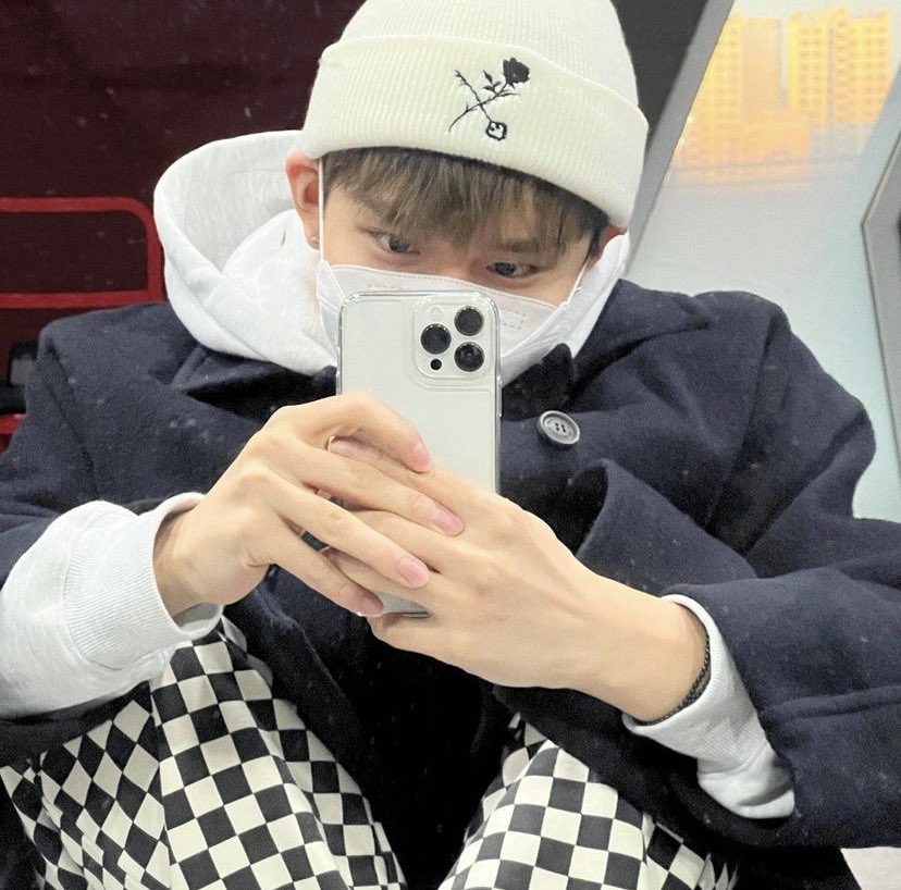 CIX_OUTFIT's tweet photo. #김승훈 Instagram.

Brand : UNALLOYED.
Name : ROSE KNIT BEANIE.
Price :  ₩25,000

#CIX #씨아이엑스 #승훈 #Seunghun #CIXOUTFIT_SEUNGHUN https://t.co/OQ3TCgOppm