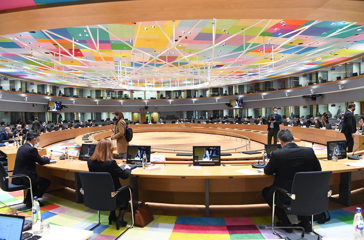 ItalyinEU's tweet photo. 🇮🇹🇪🇺| In corso oggi a #Bruxelles il Consiglio #AffariGenerali #CAG
In agenda:
🔹Preparazione #EUCO del 24-25 marzo 2022
🔹Capacità di risposta e resilienza
🔹Stato di diritto
🔹Conferenza sul futuro dell'🇪🇺
Più info👇
https://t.co/tSh10m3oVF https://t.co/L5re9ayiKu