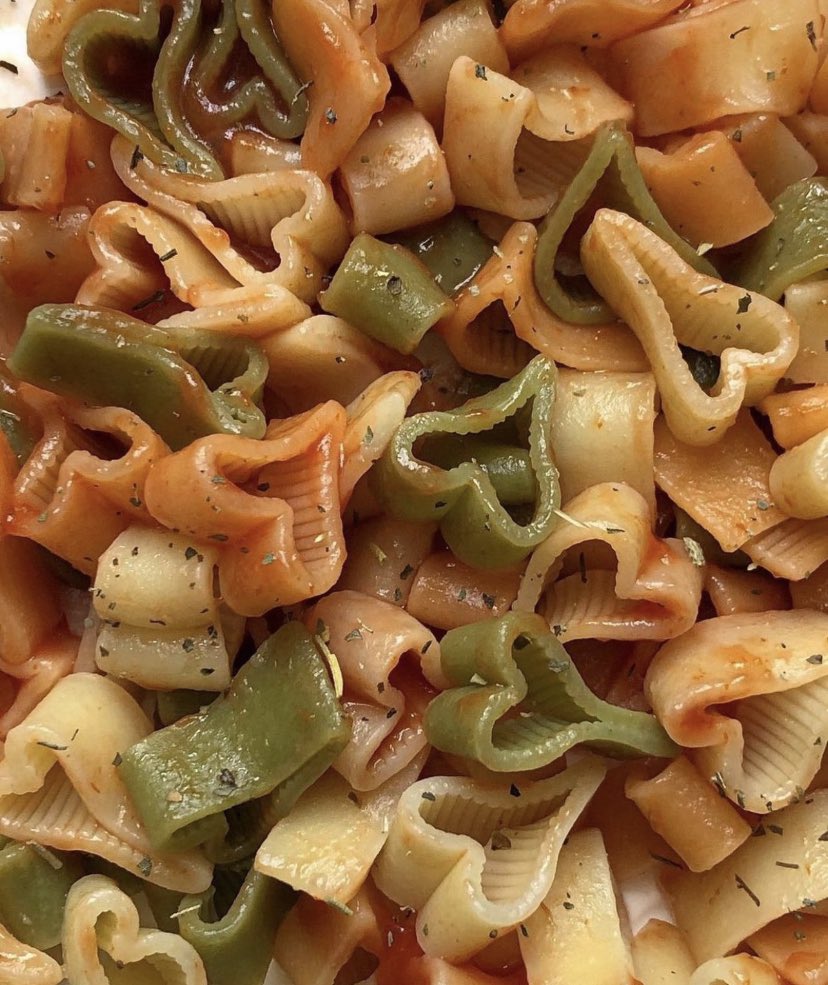 badestoutfit's tweet photo. heart shaped pasta 🍝 https://t.co/Xk1Qul3fgl