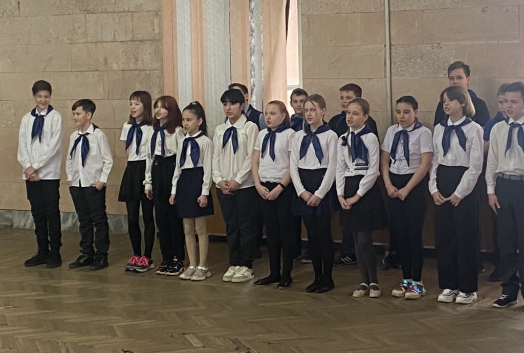 school96samara's tweet photo. 🇷🇺РДШ - это организация, деятельность которой всецело сконцентрирована на становлении и воспитании школьников по четырем разным направлениям: личностное развитие, гражданская активность, военно-патриотическое направление и информационно-медийное направление. https://t.co/c3BQupxW3U